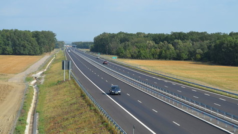 Construcţia autostrăzii Comarnic-Braşov începe în acest an