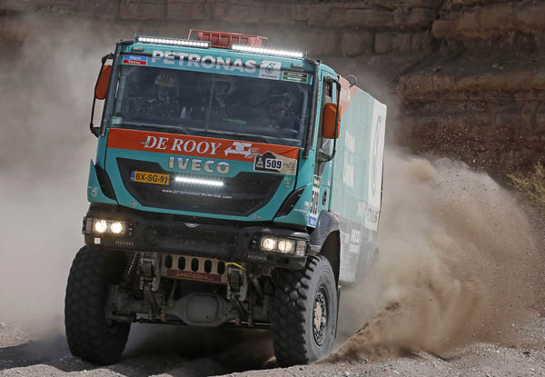 iveco-dakkar-floteauto