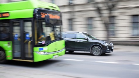 Prin PNRR va fi finanțată achiziția a 1.135 de vehicule ”verzi” pentru transportul public