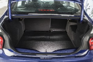 Citroen C-Elysee vs Dacia Logan