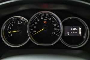 Citroen C-Elysee vs Dacia Logan