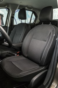 Citroen C-Elysee vs Dacia Logan