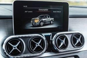 Test Mercedes X-Class vs Nissan Navara, VW Amarok