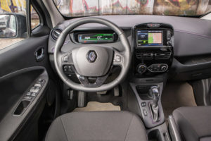 Test comparativ: Renault Clio Estate 1.5 dCi vs Renault ZOE R110