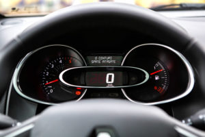 Test comparativ: Renault Clio Estate 1.5 dCi vs Renault ZOE R110