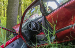Cel puțin 6 autovehicule din 100 înmatriculate produc anual accidente rutiere