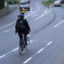 Ce reguli rutiere încalcă, în principal, conducătorii de trotinete, bicicliştii sau motocicliştii?