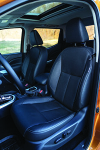 Nissan Navara NP300 floteauto.ro