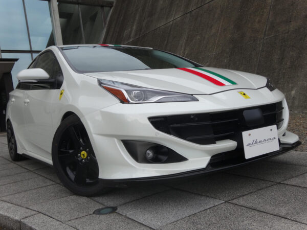 Toyota Prius cu kit de Ferrari Portofino floteauto.ro