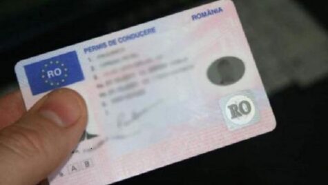 Poșta Română va livra, în continuare, permisele auto şi certificatele de înmatriculare