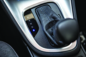 Toyota Yaris hibrid model 2021