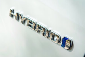 Toyota Yaris hibrid model 2021