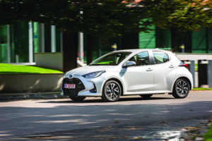 Toyota Yaris hibrid model 2021