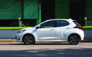 Toyota Yaris hibrid model 2021