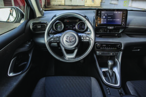 Toyota Yaris hibrid model 2021
