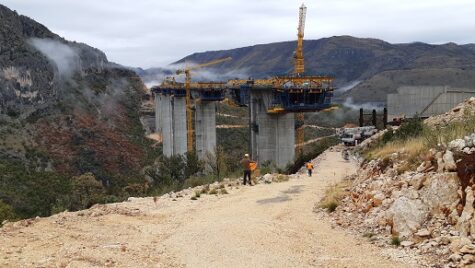 Muntenegru, în corzile unui împrumut acordat de China pentru construcția celei mai scumpe autostrăzi din lume