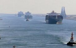 Noi scumpiri în transporturile maritime. Taxele de trecere prin Canalul Suez au fost majorate cu 10%