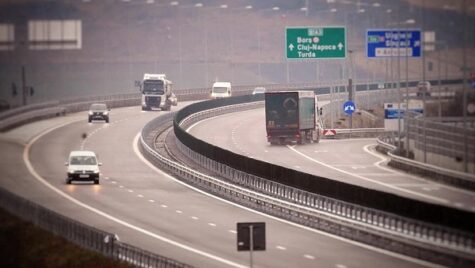 INS: La sfârșitul anului 2021, lungimea autostrăzilor din România era de 931 km