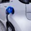 Cumpărătorii de mașini electrice sunt în primul rând motivați de economiile la combustibil. Studiu Deloitte